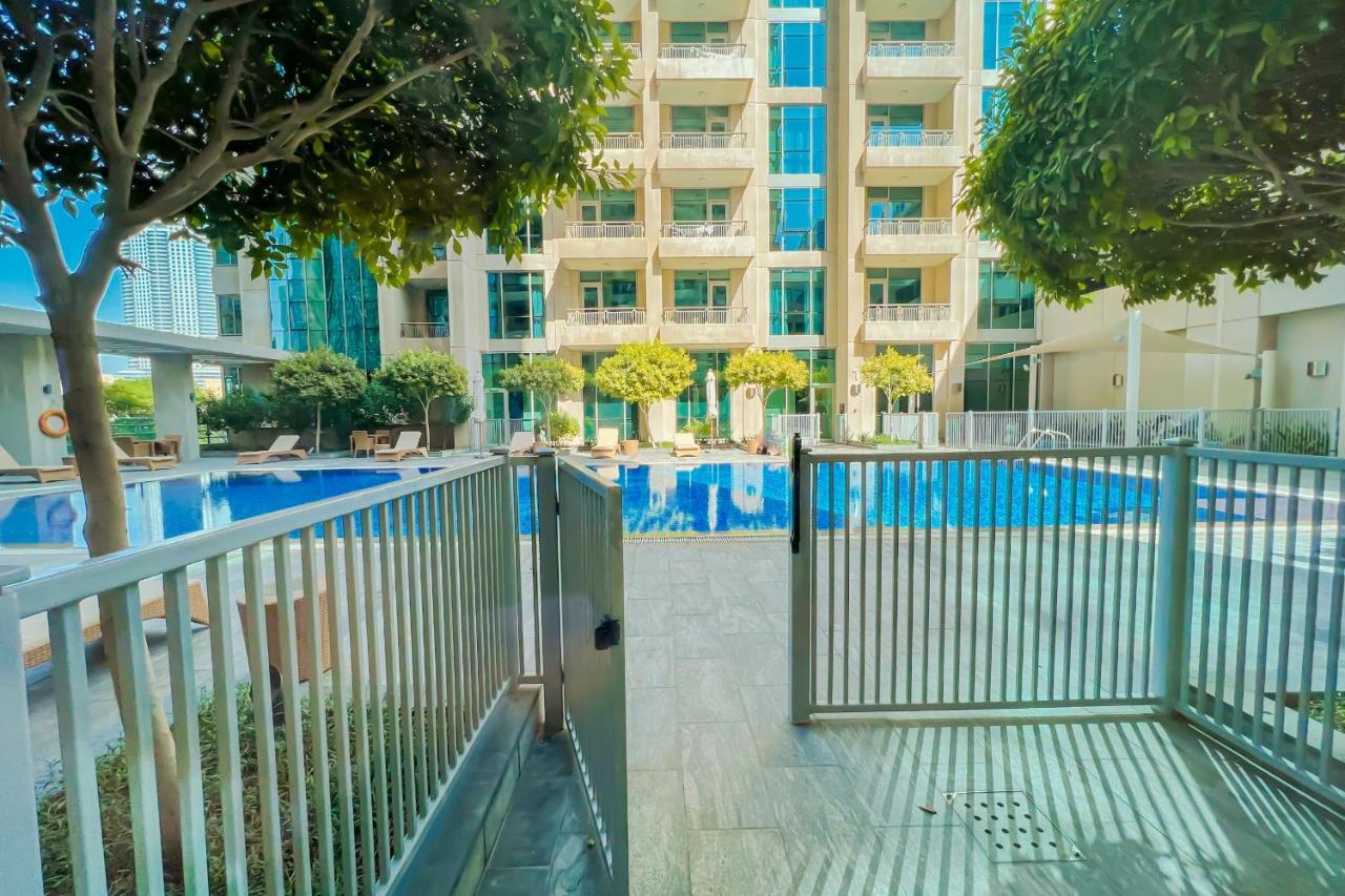 2002 Boulevard Apartment