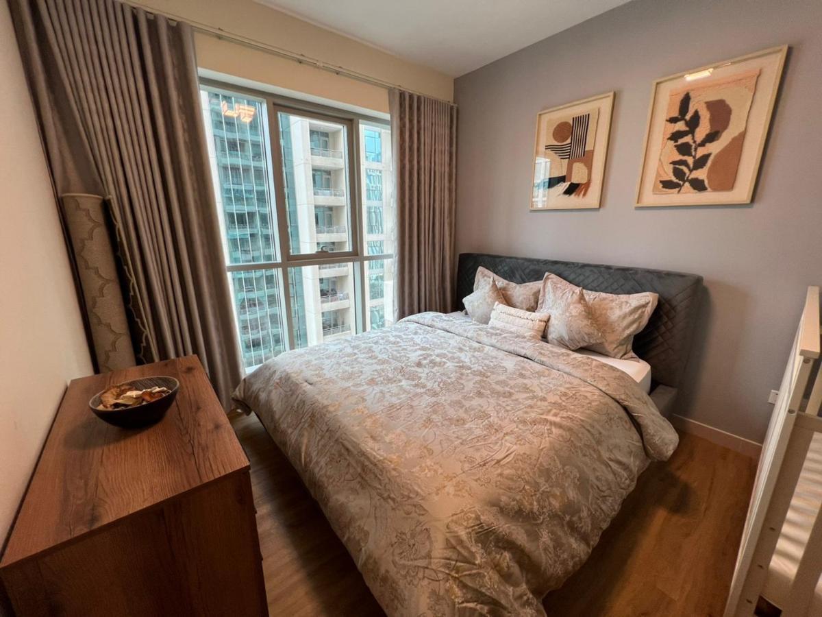 Apartment 2002 Boulevard